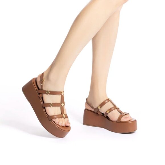 ~LARROUDE~ BRAND NEW~ Harmony Flatform Sandals~ Caramel Leather - Picture 2 of 3